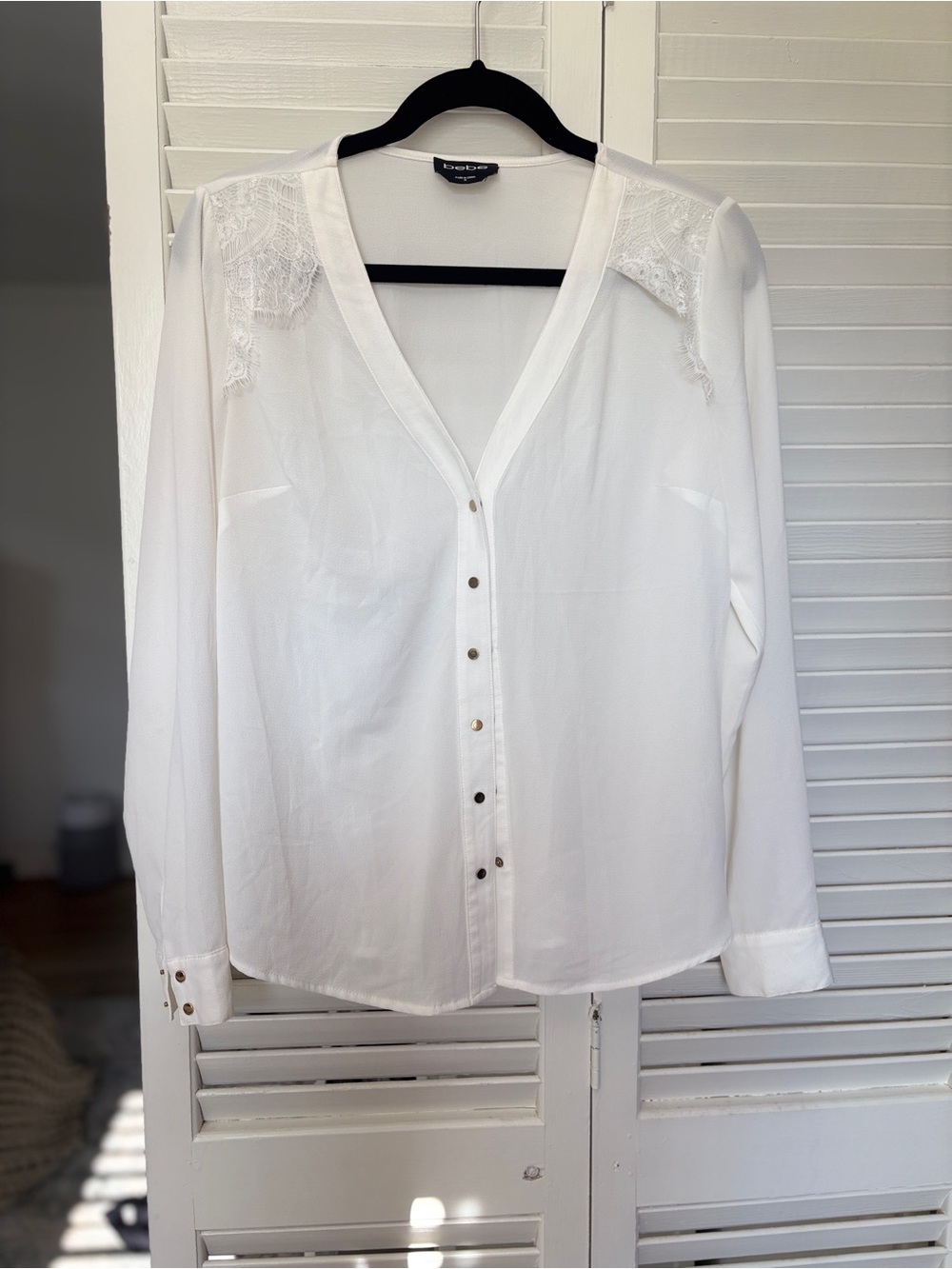 Y2K bebe White Lace Inset Button Front Blouse Top M